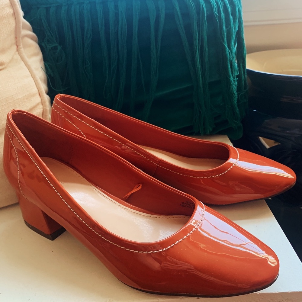 Forever 21 70s Shiny block heel